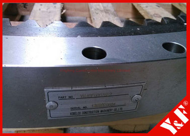 YN40F00026F2 Kobelco खुदाई पार्ट्स SK200 SK210 Slewing रिंग के लिए असर घुमाओ