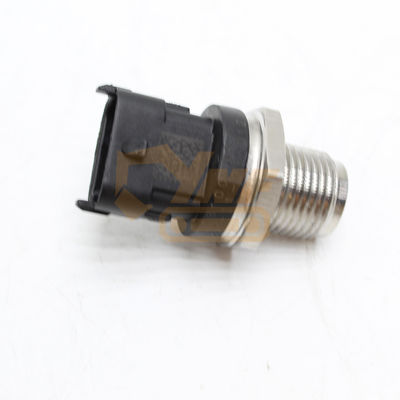 खुदाई करने वाले हिस्से PC210-8 PC200-8 PC240-8 6D114 4D107 6D107 6D114 ईंधन दबाव सेंसर 6754-72-1210